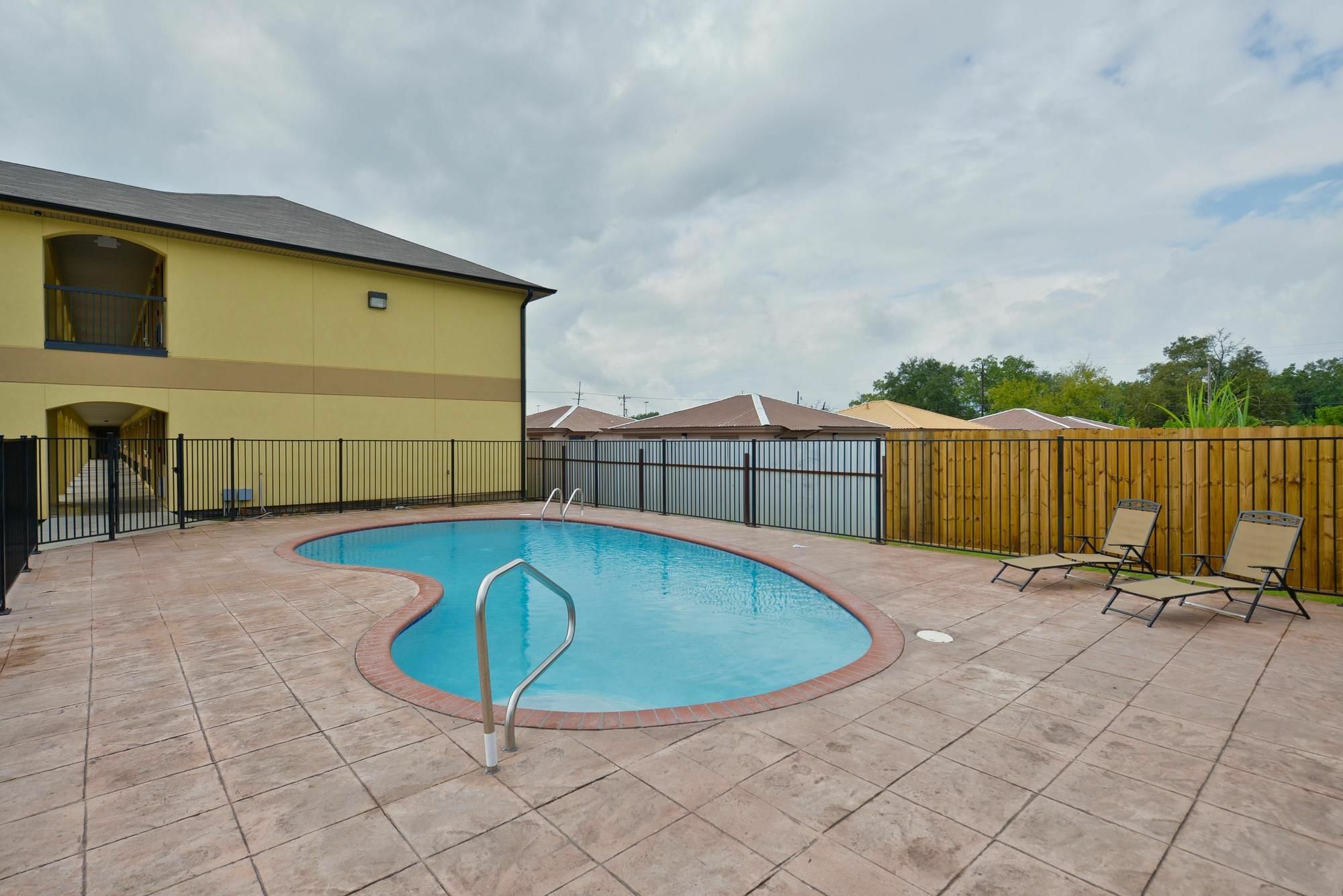 Americas Best Value Inn Lake Charles Interstate 210 Kemudahan gambar