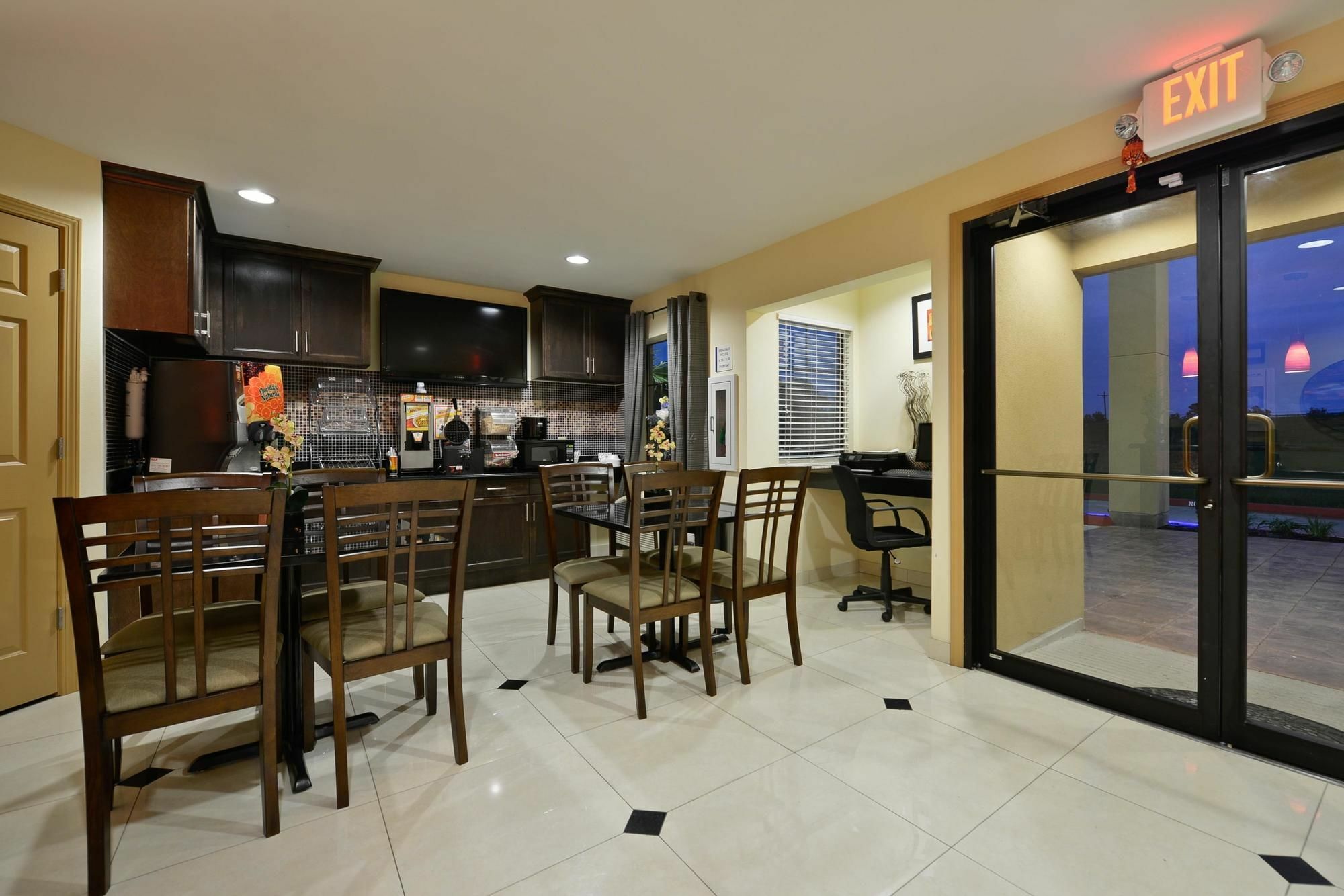 Americas Best Value Inn Lake Charles Interstate 210 Restoran gambar