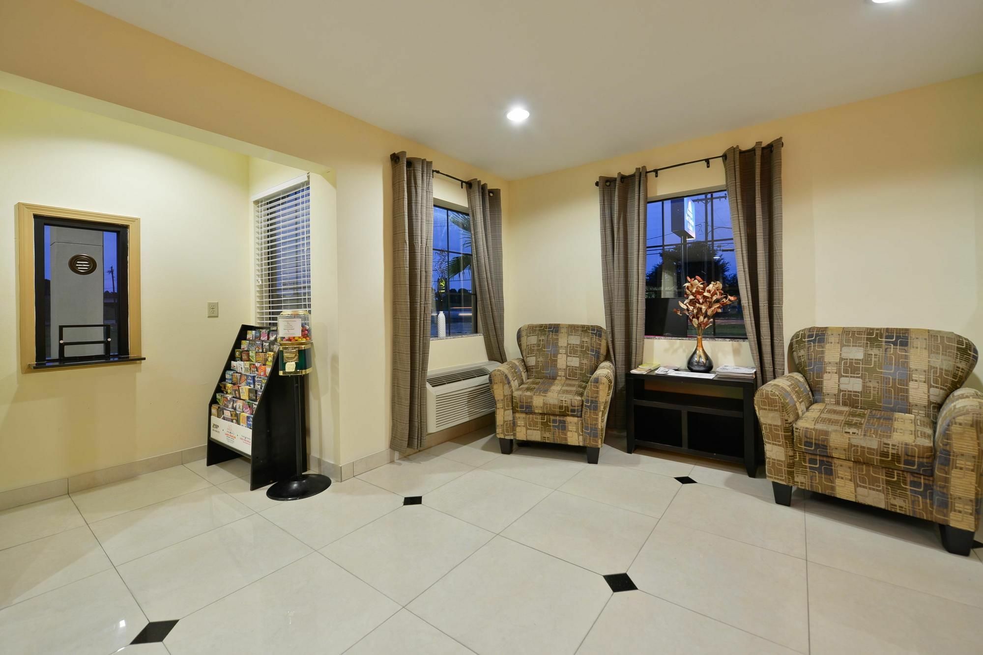 Americas Best Value Inn Lake Charles Interstate 210 Dalaman gambar